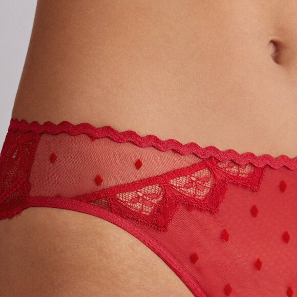 Intimissimi Winter of Love Lace Panties in Red - Picture 2 of 6